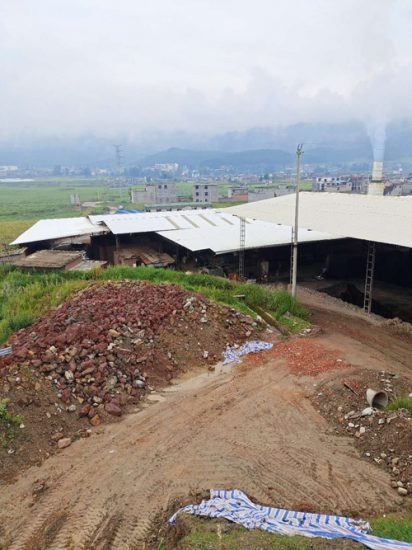 四川越西县多家砖厂被指违法占地数百亩