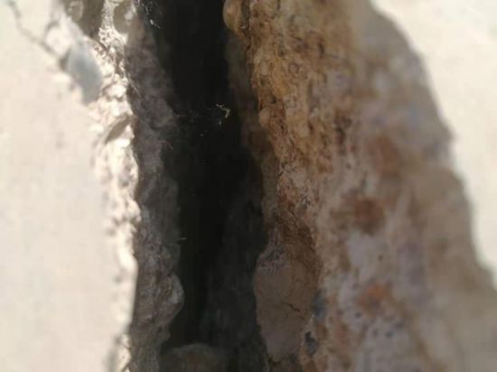 哈爾濱鐵路局伊春K135鐵路跨線橋存在嚴重質量問題