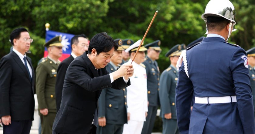 中国斥赖清德不纪念“光复节”意图建构台独史观,学者:台湾主权未定有自己多元史观