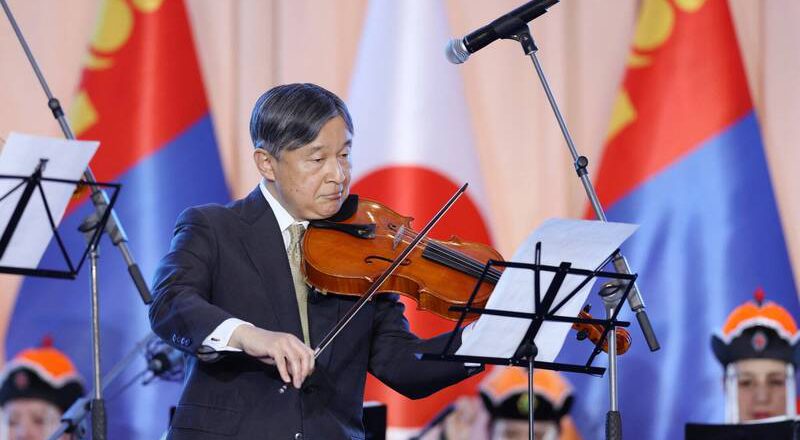 超罕見!日本德仁天皇出訪蒙古 公開演奏中提琴