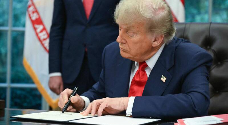 致函各國通知新關稅 一文看懂川普對書信的情有獨鍾