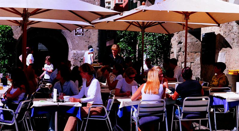 晚上6點吃飯錯了嗎？美國遊客慘遭歐洲網友酸爆