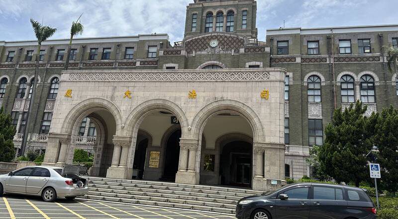 金門監所管理員竟幫羈押犯傳話串證 懲戒法院判休職一年