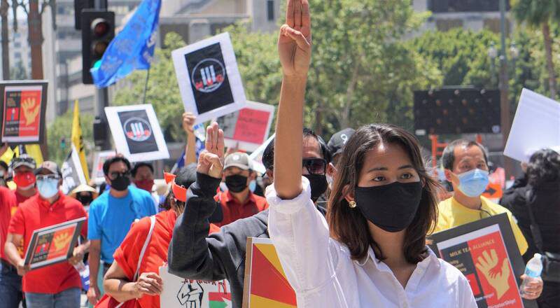 目擊者：緬甸中部村莊僧院遭空襲 22平民喪命