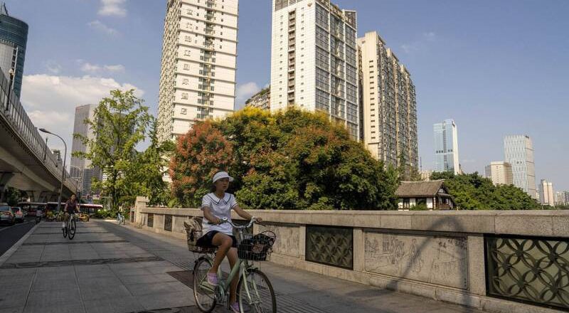 感情糾紛!中國男揮刀砍殺女友 2勸架同事遭波及送醫