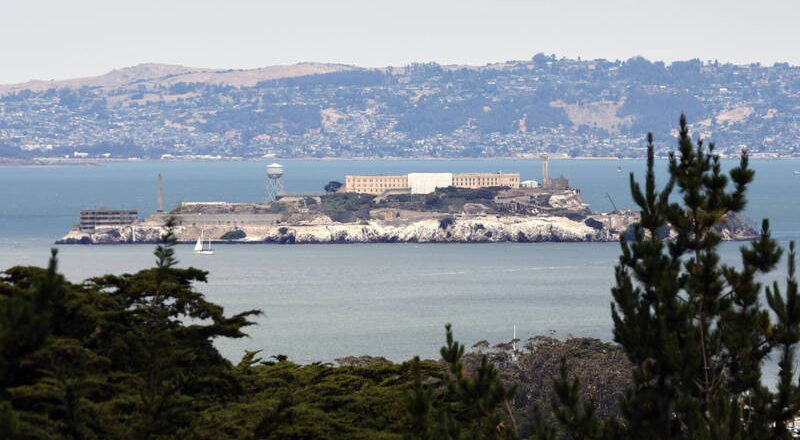 惡魔島監獄擬重啟！美司法及內政部長視察曝未來目的