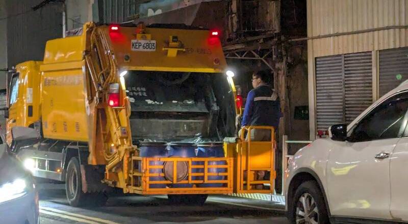 男子被清洁队员劝勿站路口怒骂脏话  判拘役40日