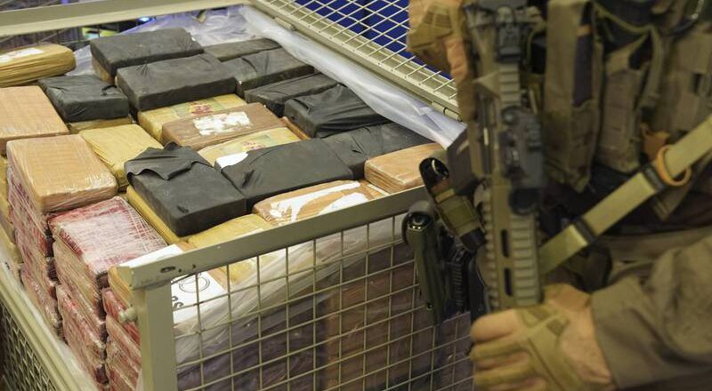 英國阿嬤竟是販毒首腦!全家充當運毒車手 古柯鹼市值達31億元