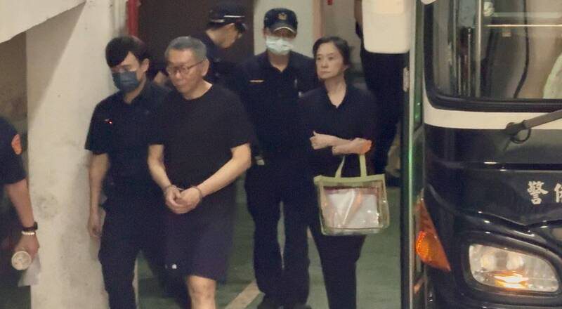 柯文哲自嘲换了7室友 应晓薇:我换了15个