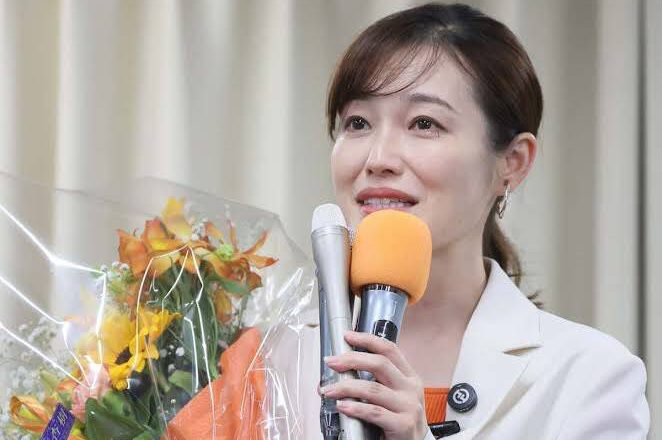 日本歌手兼主播当选参议员 首次对外公开真实姓名!