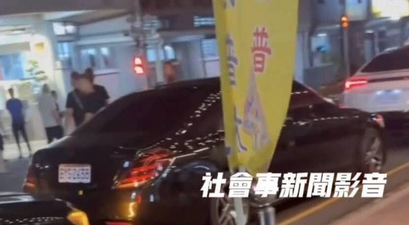 敏感!网传黑衣人、豪车聚集派出所 中警火速控场喝令离开
