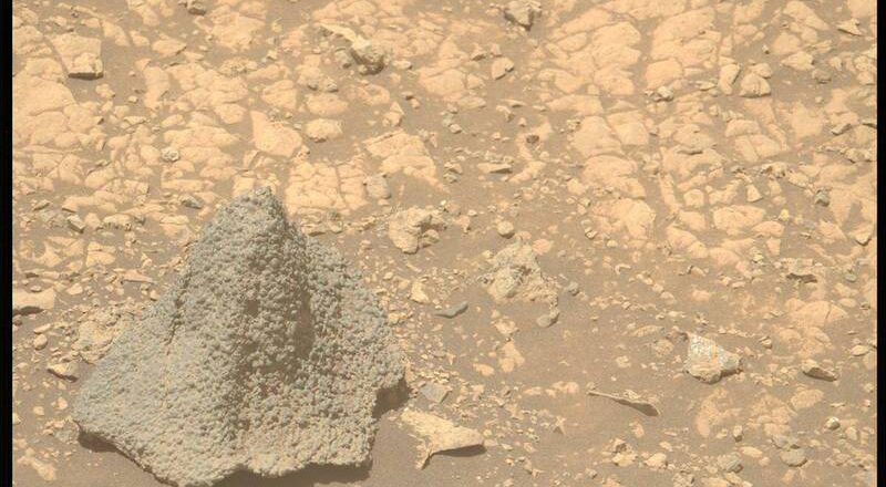 火星出現中世紀頭盔？ 「毅力號」拍到怪石頭…形成原因曝光