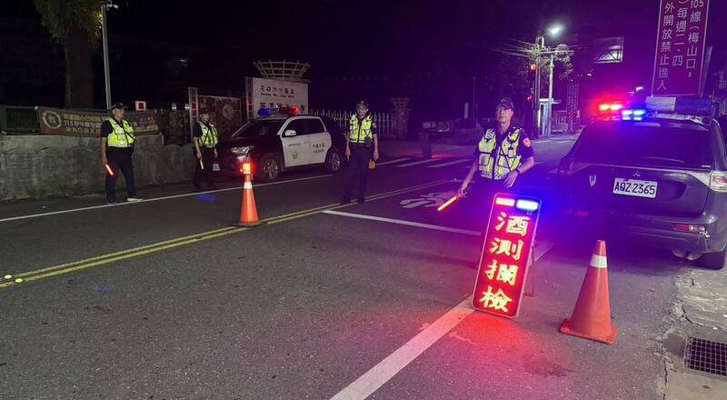 高雄山区改装车深夜扰人清梦 警突击路检拦查6车12人