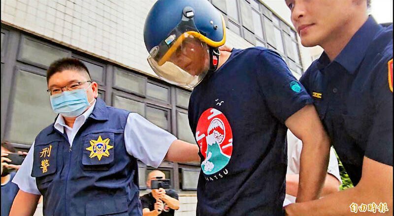当街杀妻、小姨子移审羁押禁见 家暴男出庭大哭:我愿意死刑