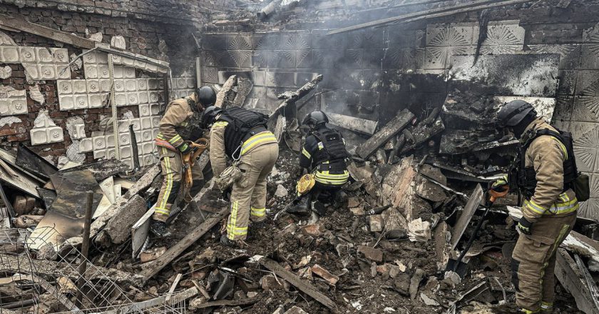 俄軍進犯烏克蘭蘇米州 烏媒：帶走數十村民到俄國