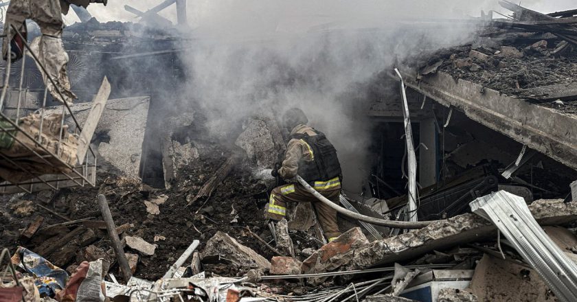 俄軍進犯蘇米州 烏克蘭稱持續交戰試圖擊退攻勢