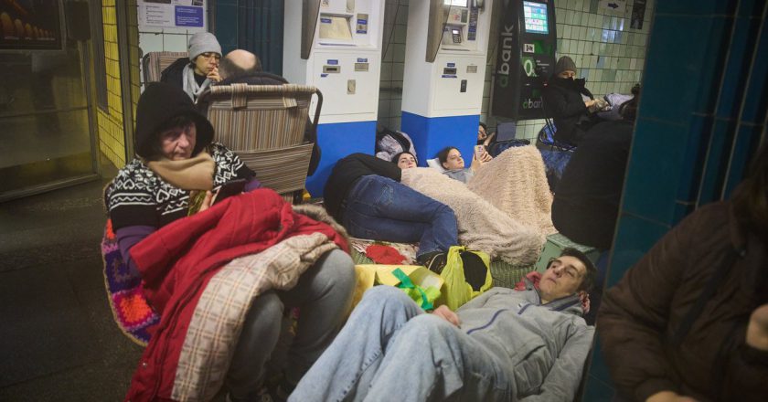 俄猛攻能源設施 烏克蘭民眾缺電、沒水、沒暖氣 靠硬撐過冬