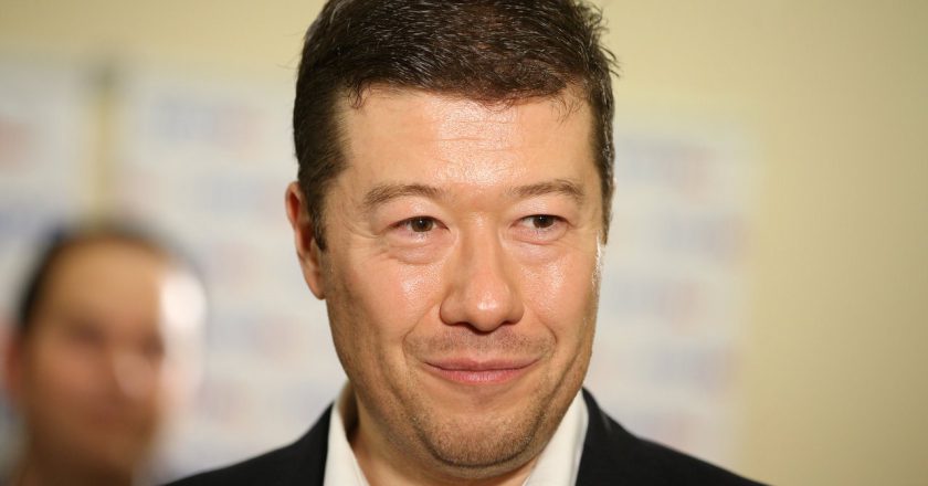 捷克众议长称乌吞资金、吁远离欧盟惹议 引撤职声浪