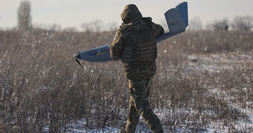 俄乌战火4周年╱从AI到星链 无人机重塑现代战场