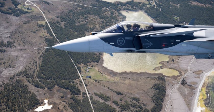 泽伦斯基访瑞典 有意愿购买百架狮鹫战机